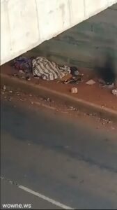 Crazy Homeless Couple Fucking In Public In Kenya (18+)