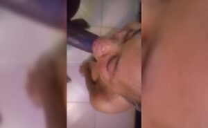House Girl Sucking My Dick This Morning
