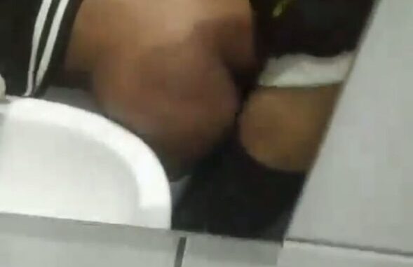 Another Mzansi Couple Having Sex In Public Toilet (18+)
