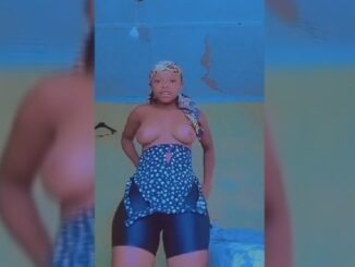 Kumasi Teen Girl Goes Totally Naked