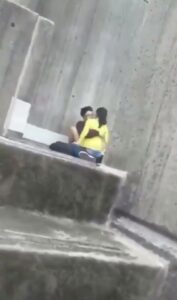 Asian Couple Seen Having Sex In Public (Busted 18+) Asian Couple Seen Having Sex In Public (Busted 18+)