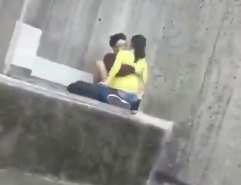 Asian Couple Seen Having Sex In Public (Busted 18+)