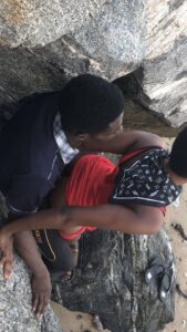 Black Girl With Big Ass Having Sex Discreetly On The Beach In Public (18+)