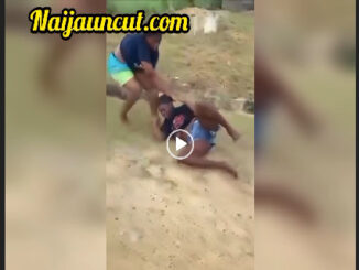 Boobs Out as Two African Girls Fight Dirty