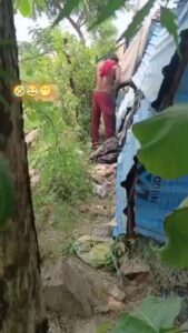 Indian Couple Busted While Having Sex In The Bush (18+) Indian Couple Busted While Having Sex In The Bush (18+)