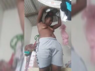 Margaret From Soweto Remove Her Clothes