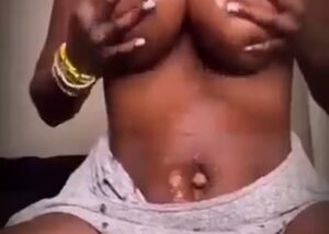 Watch-How-She-Seduce-Her-Gifter