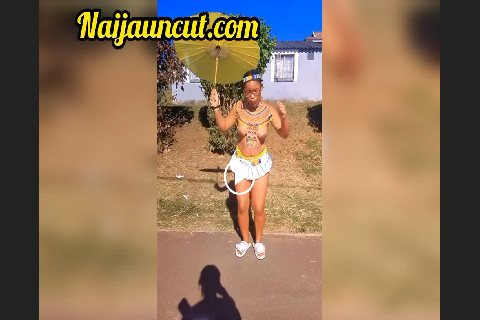 Watch this Pretty Zulu Girl Breast