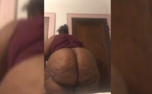 Ghana BBW Equipped With The Biggest Ass Ghana BBW Equipped With The Biggest Ass