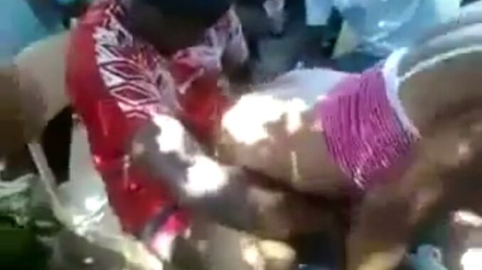 Togolese Ashawo With Big Ass Stripped To Fuck Customer In Public (Full Video 18+)
