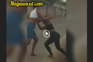 Two African Girls Boobs Out as They Fight on the Street